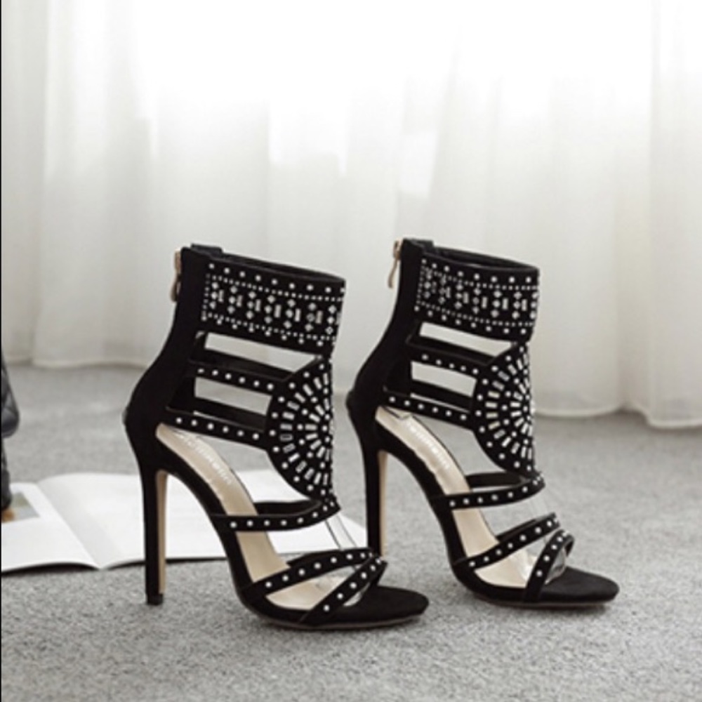 Heels - Picture 2 of 2